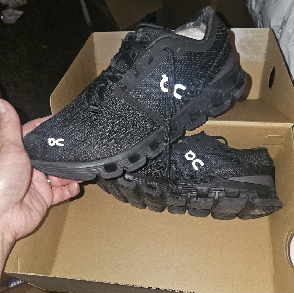 On Cloud Running Black Athletic Shoes..Don't Have Box...Used Only Worn Once!